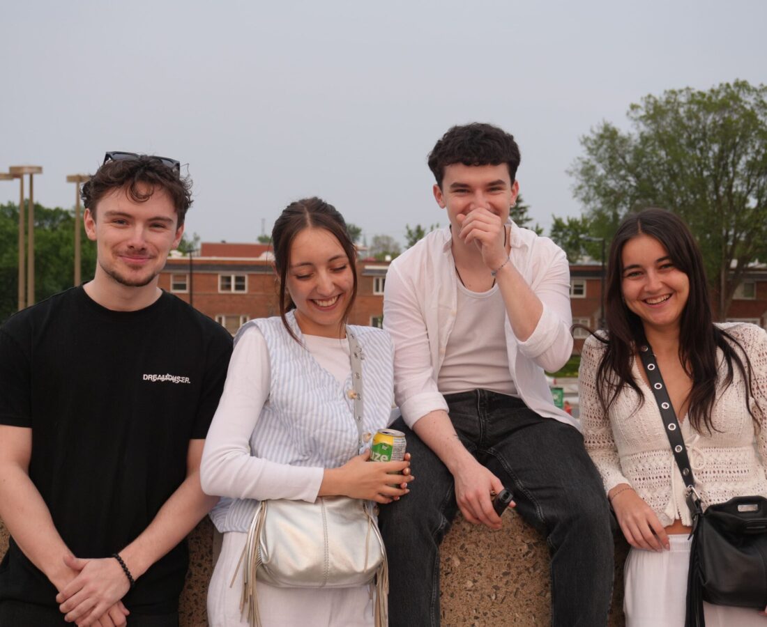 DSC04368 (1) DSC04368 (1)